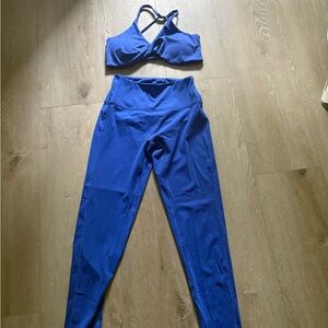 Amazon Women's Vibrant Blue Leggings Set